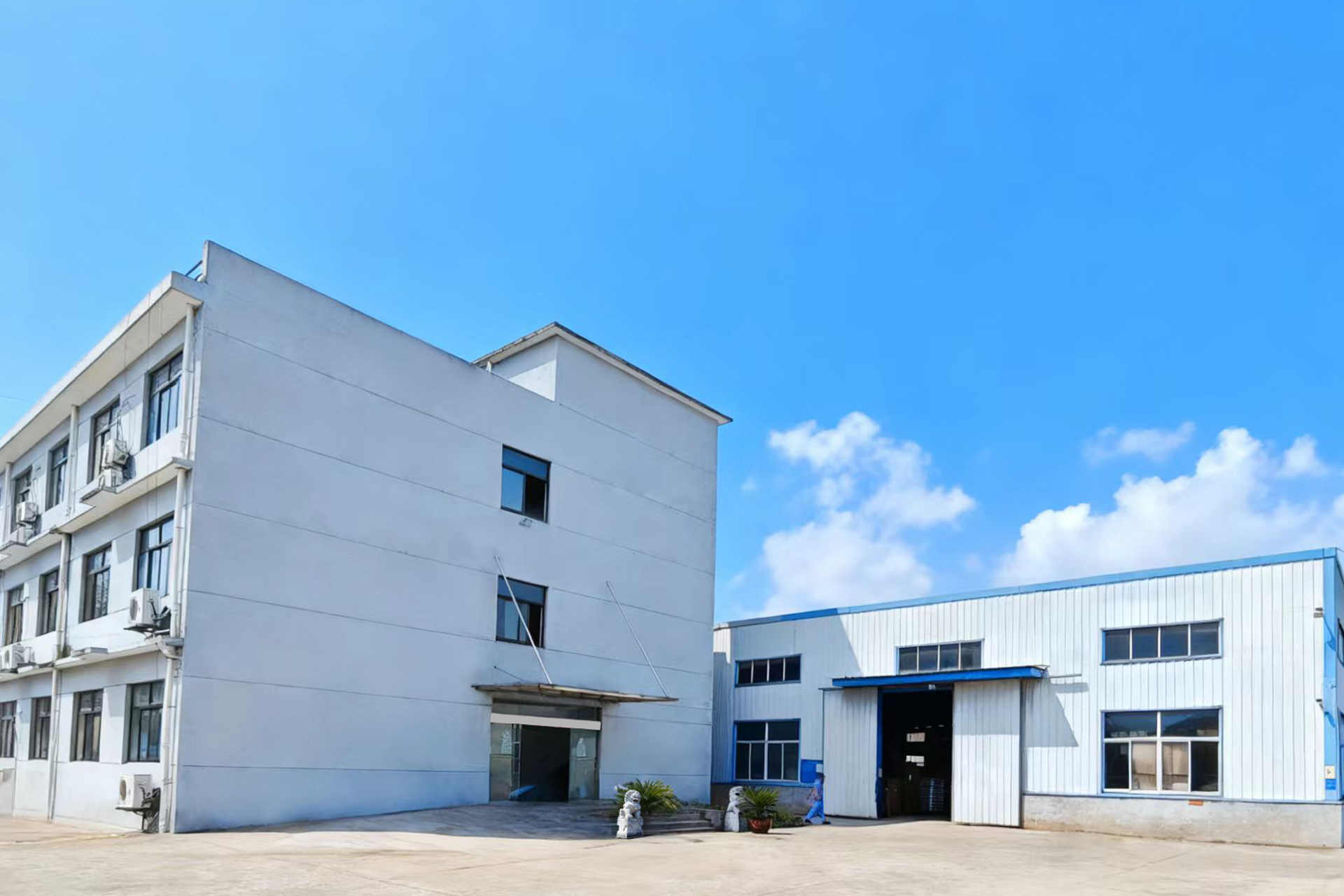 Jiangsu Youfeng Metal Products Co., Ltd. – pitchers 2
