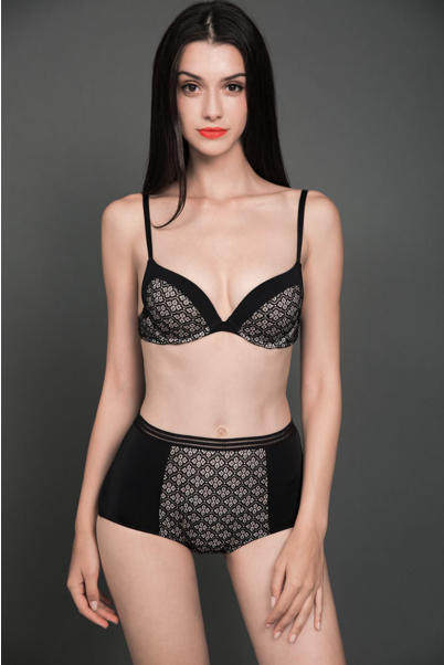Printed lifting bra + underwear