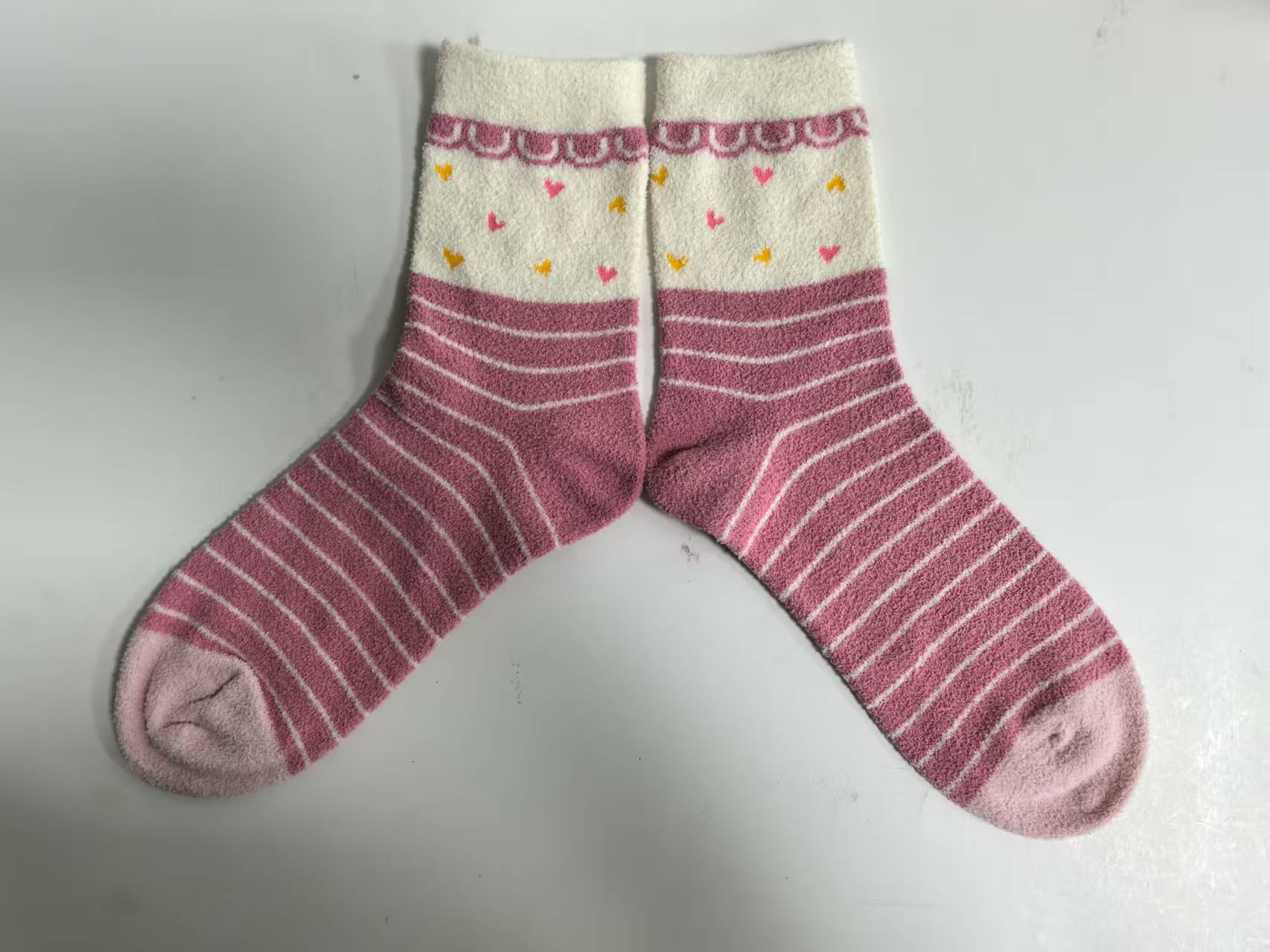 Girl’s Feather Socks