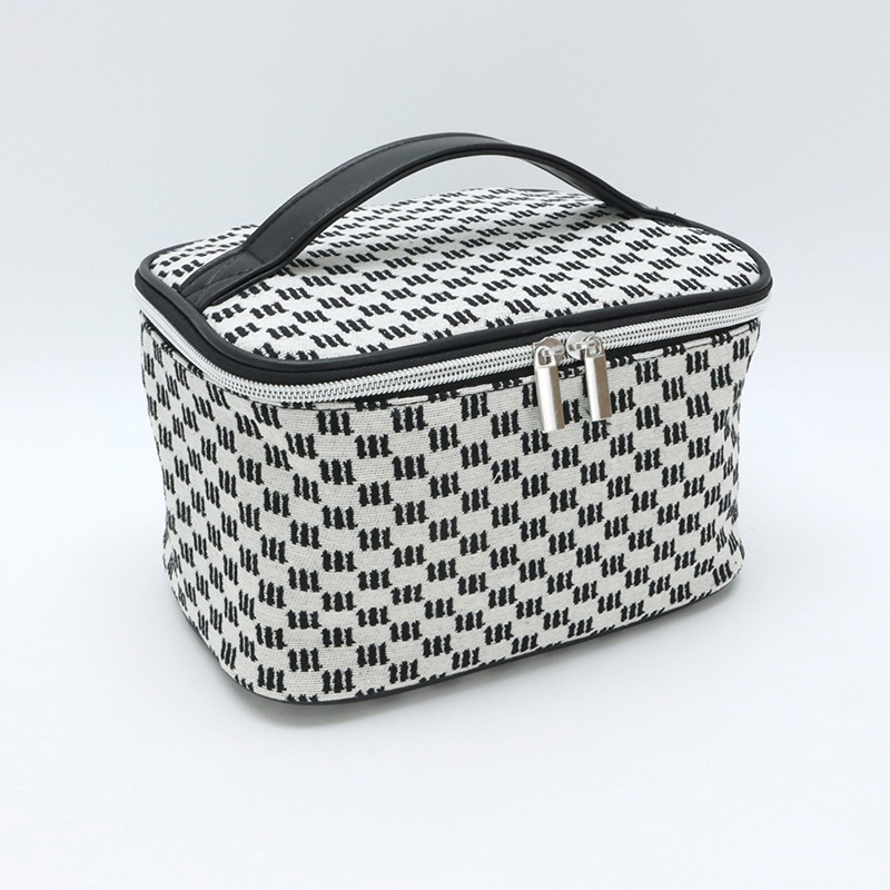 Jacquard cosmetic bag