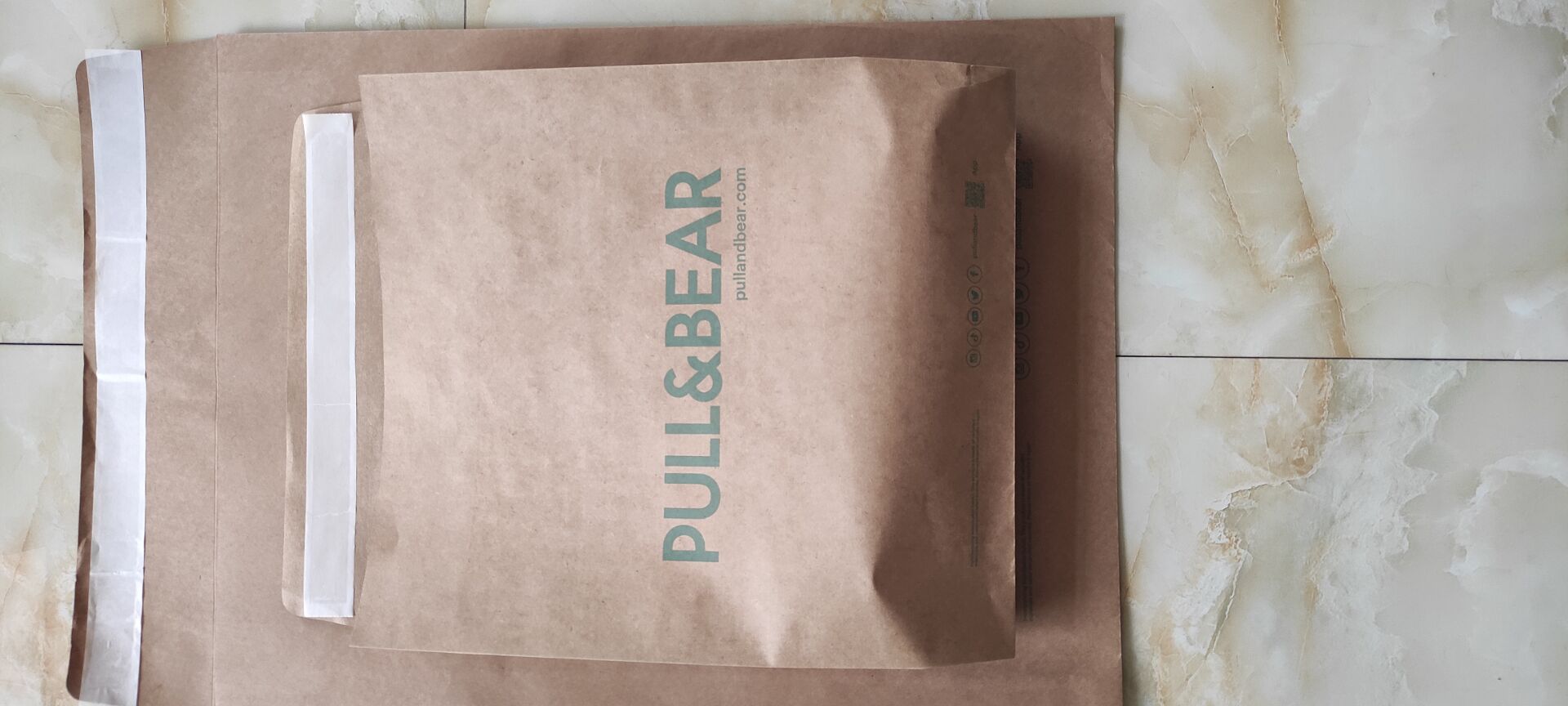 Waterproof Three-dimensional waterproof express delivery bag
