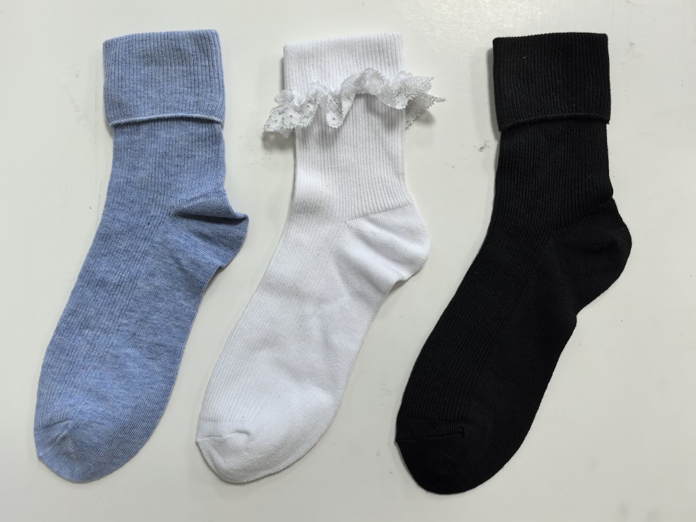 3 Pack Young Girl's Lace Socks