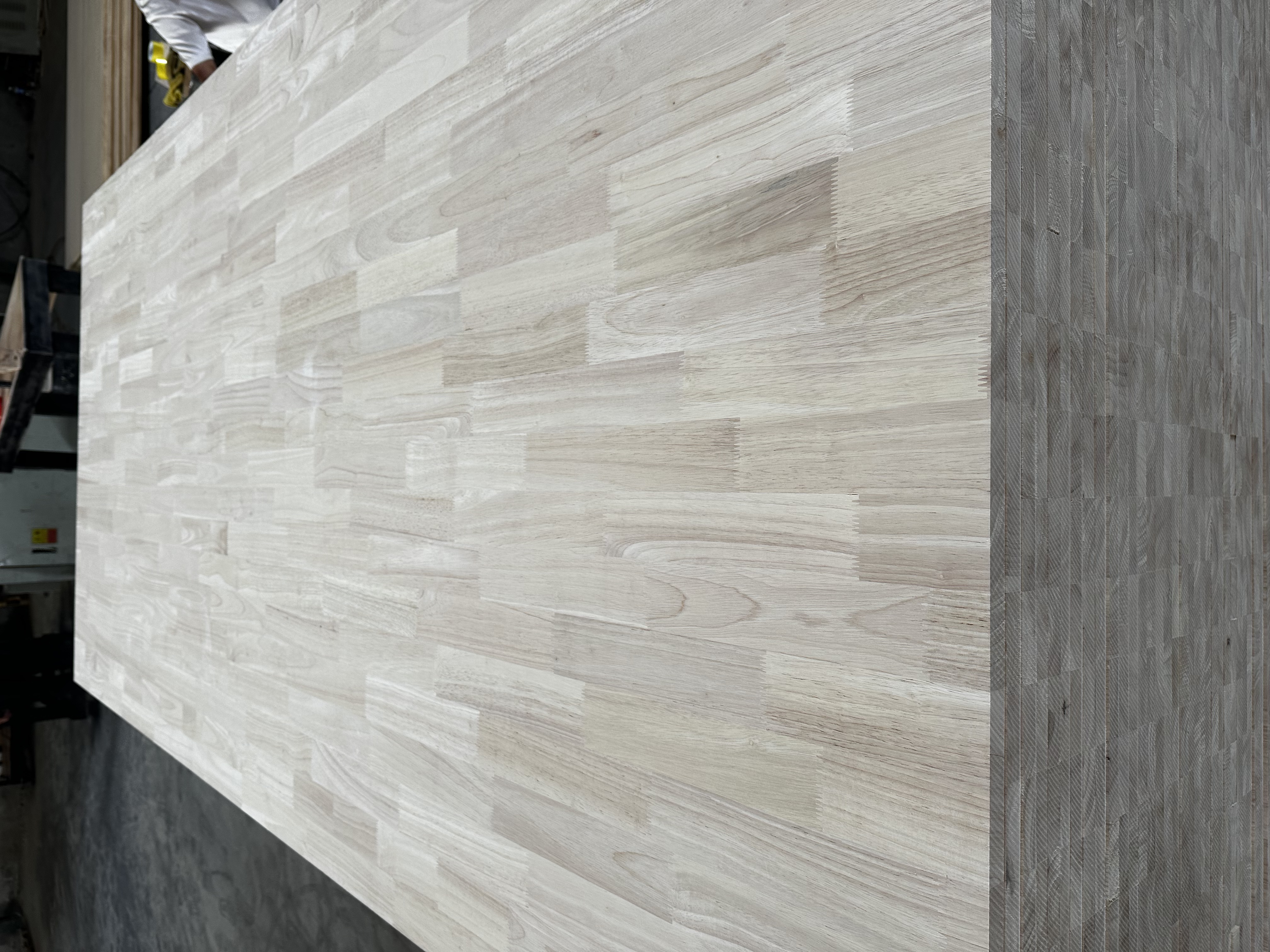 Rubber wood for furniture