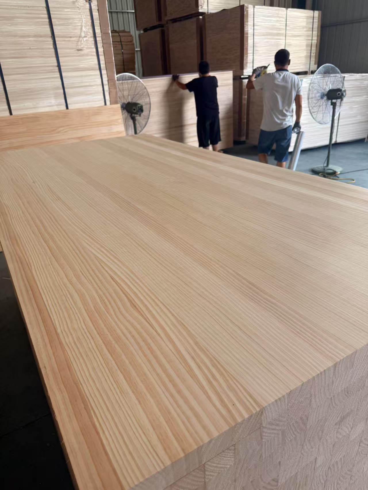 Pine wood board solid and finger jointed