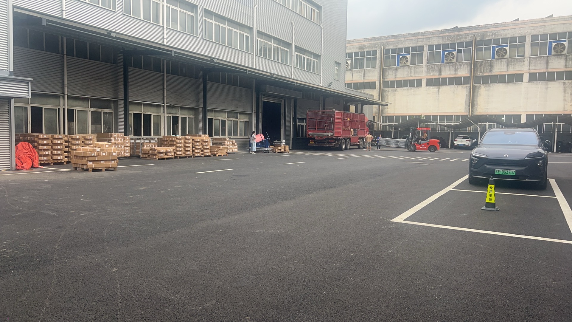 Suzhou Changer Commercial Equipment Co., Ltd. – storage racks 3