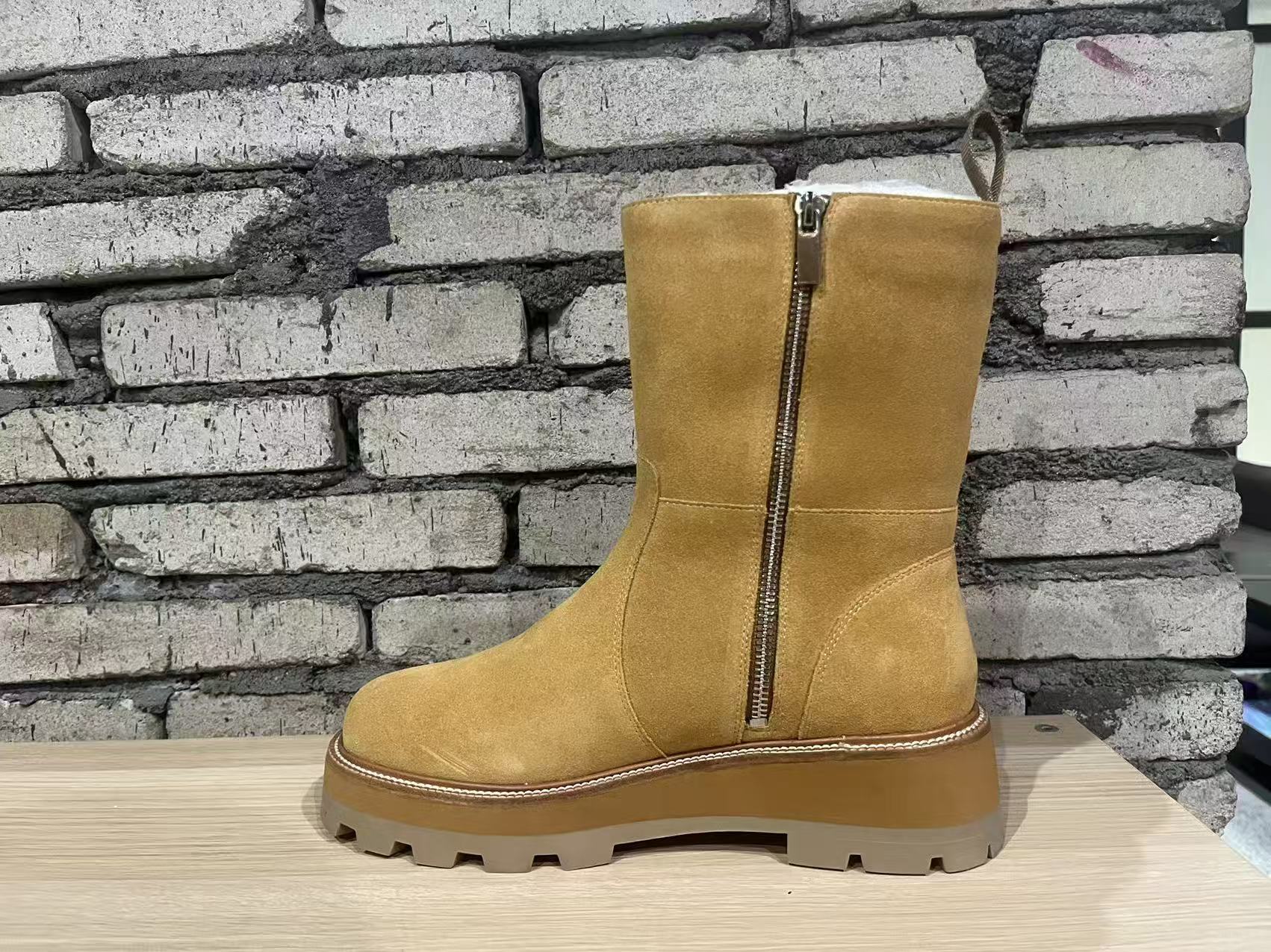 snow boots