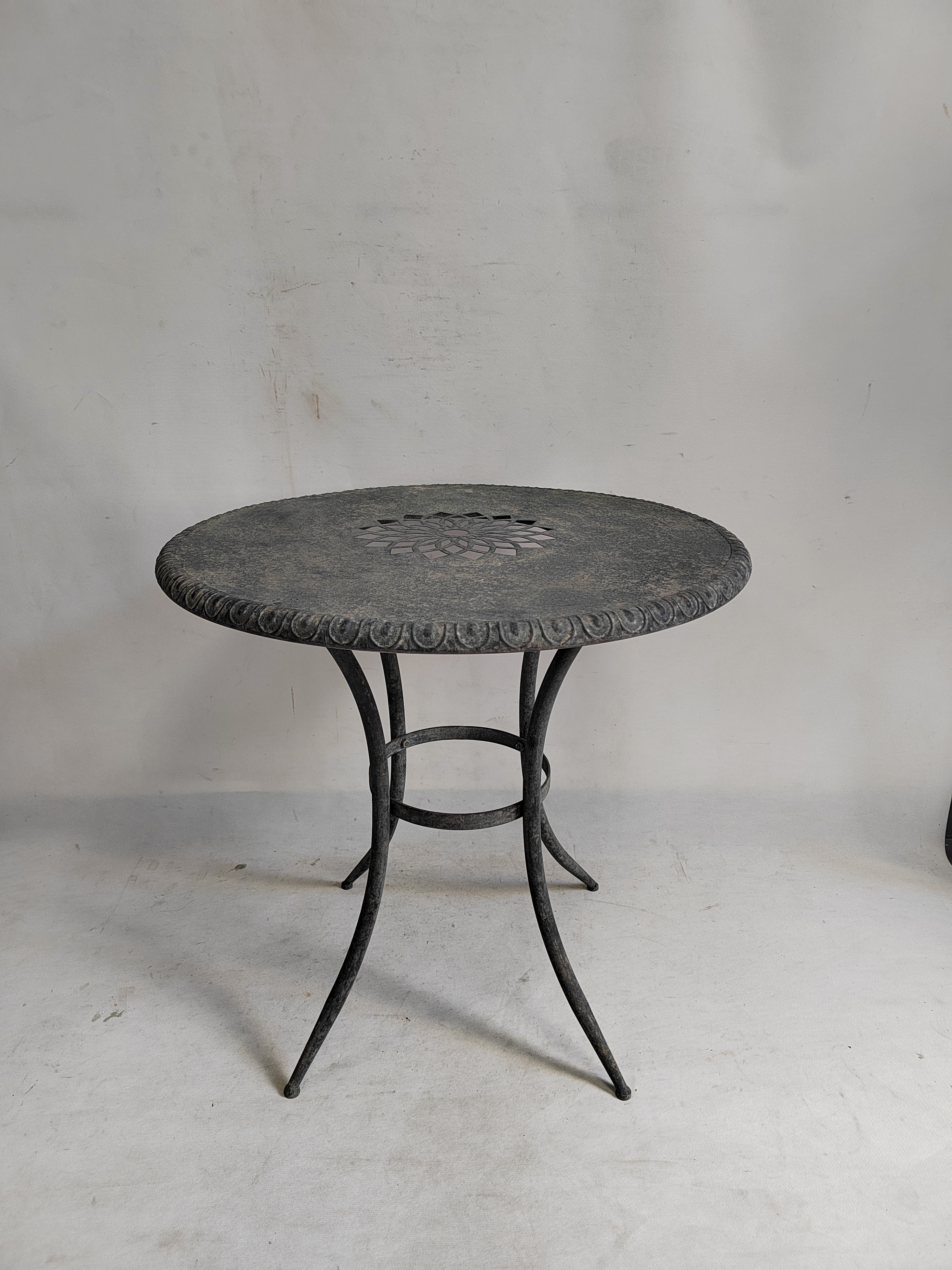 Garden Deco Table