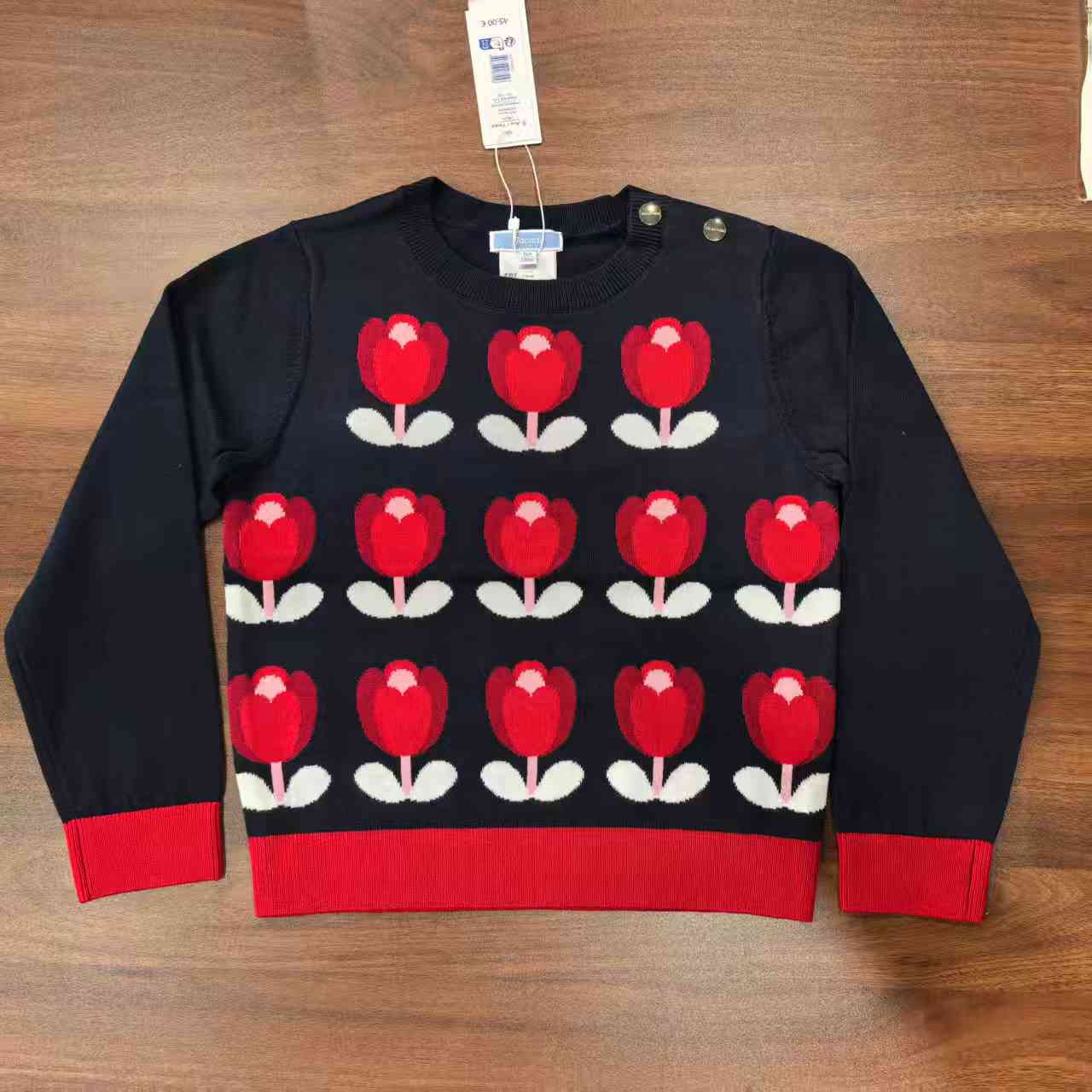 Knitted pullover for girls