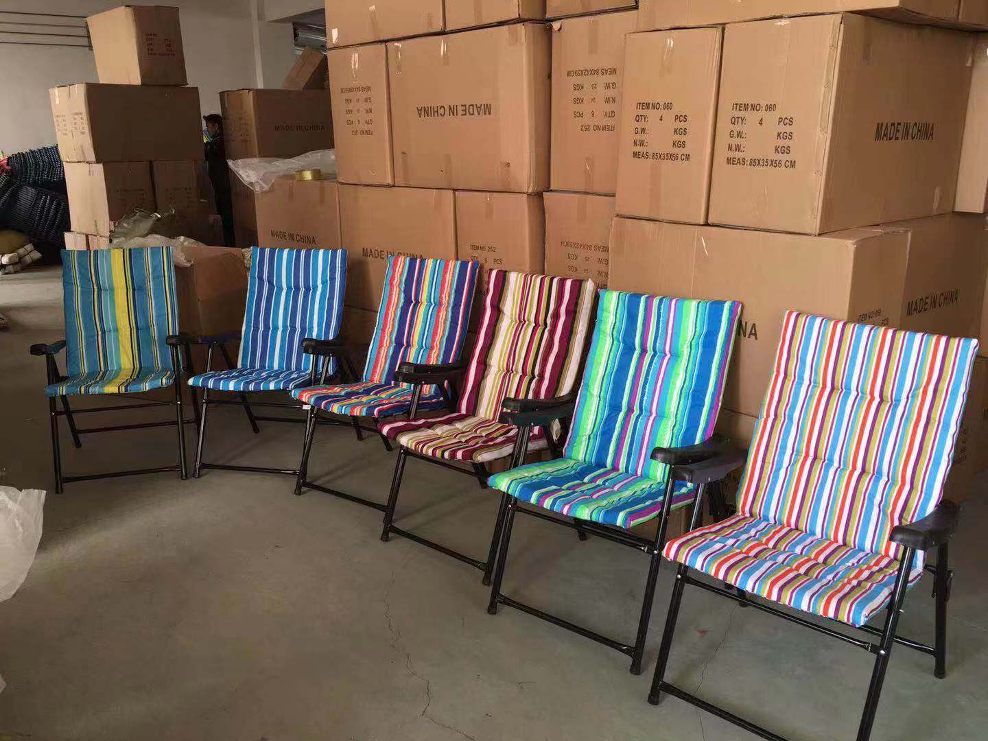 Folding leisure chair