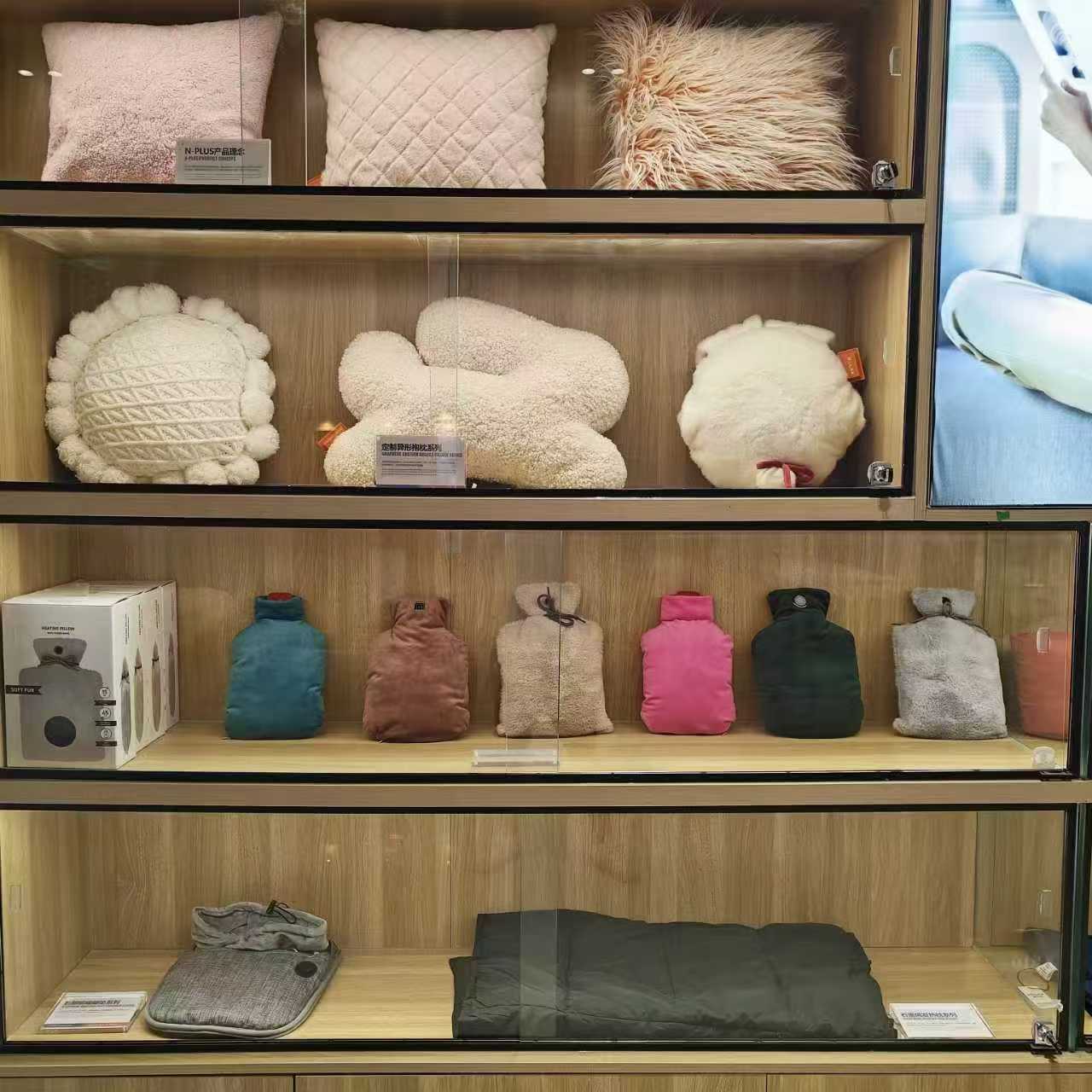 Graphene heated cushion