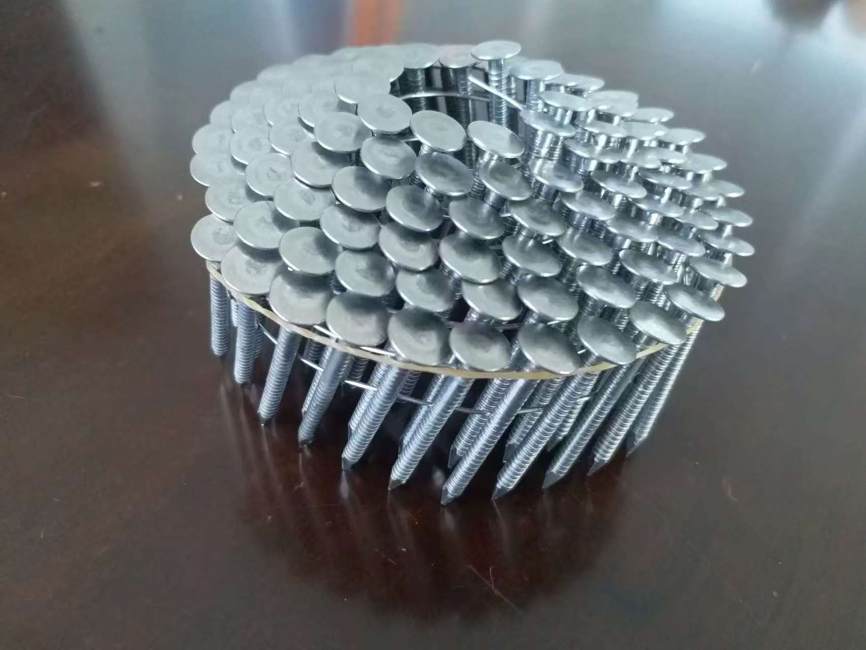 Coil nail