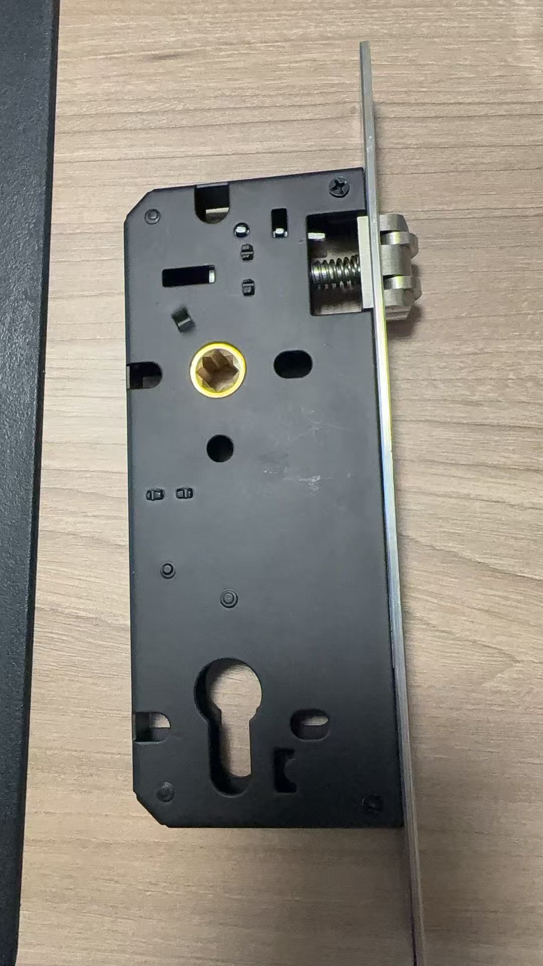 lock body