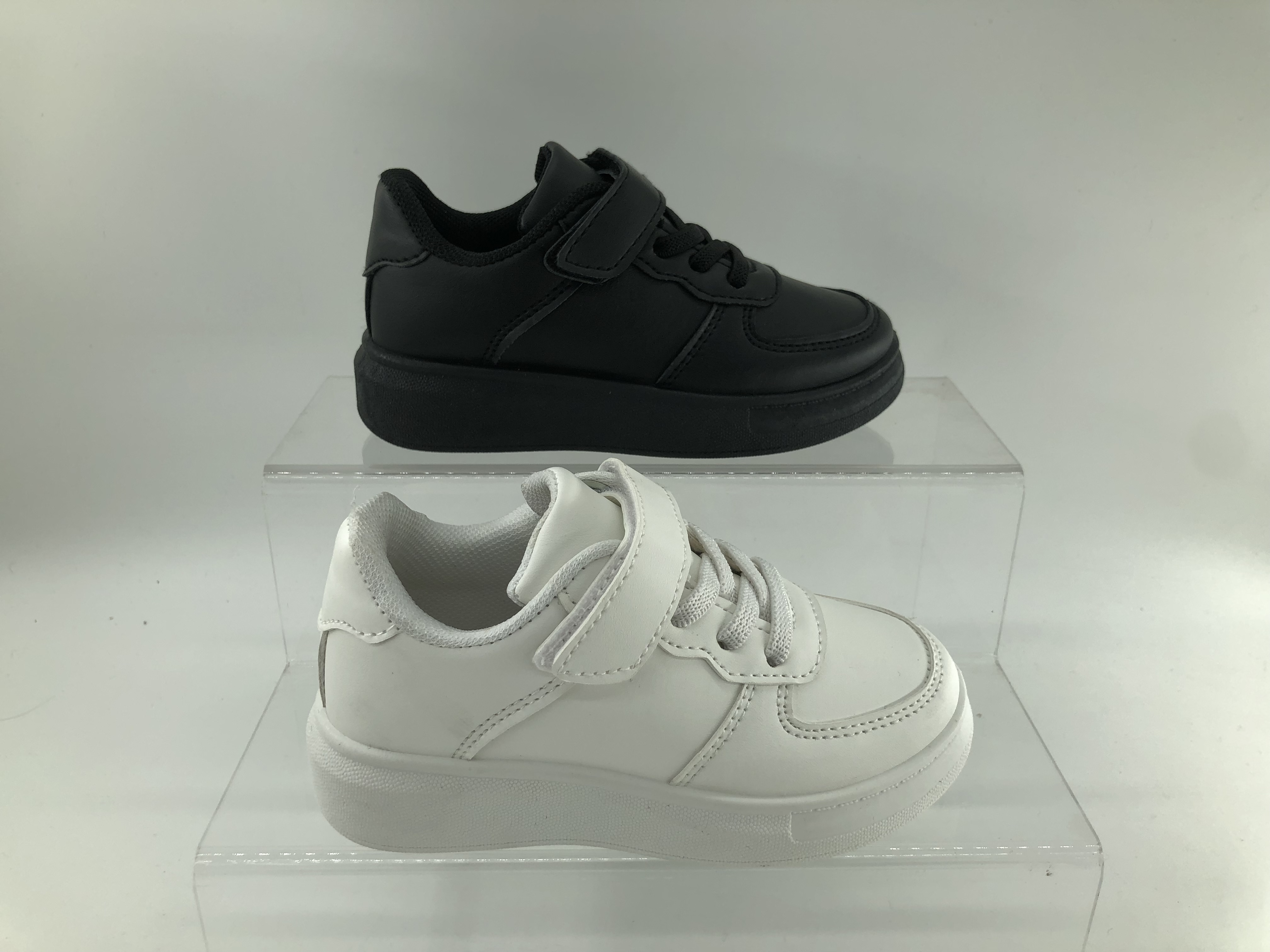 Pvc injection shcool shoes