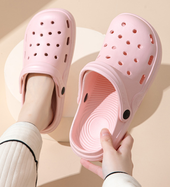 Summer Home Slippers Non-Slip Beach Shoes Lightweight Slippers Breathable Closed-Toe Sandals