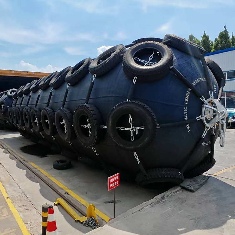 Pneumatic fender