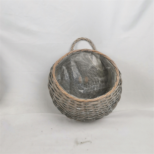 Hanging basket for plants