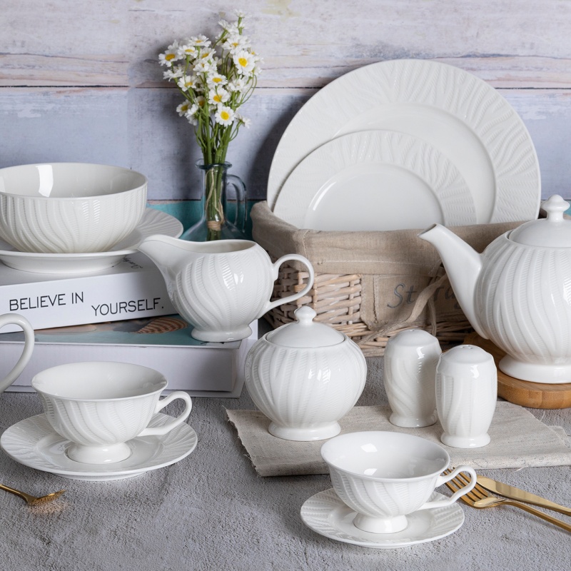 Elegant New Bone China Ceramic Tableware Set with Fine Craftsmanship