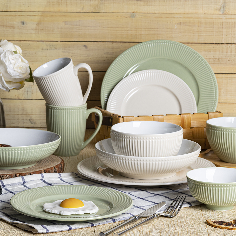 High Quality Glaze Relief Dinner Sets Creative Customizable Porcelain Salad Plate and Soup Bowl