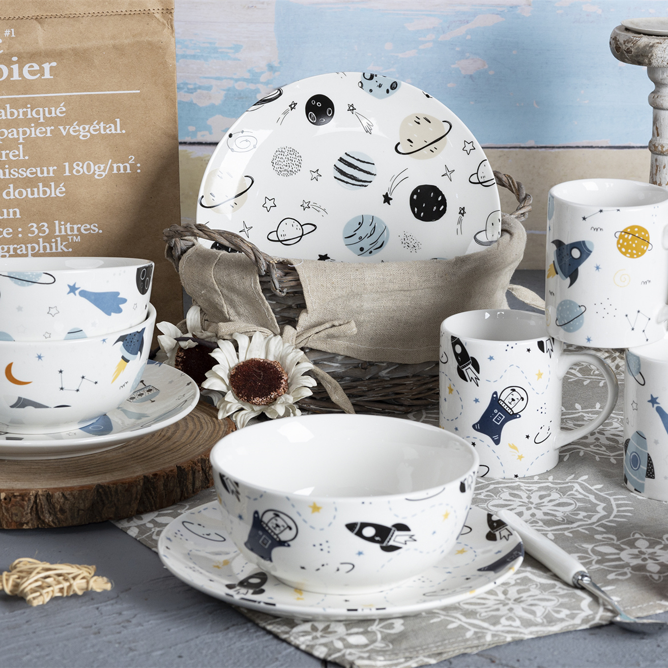 Children Use Porcelain Tableware Set with Decal Decorated White Ceramic Dishes for Kids