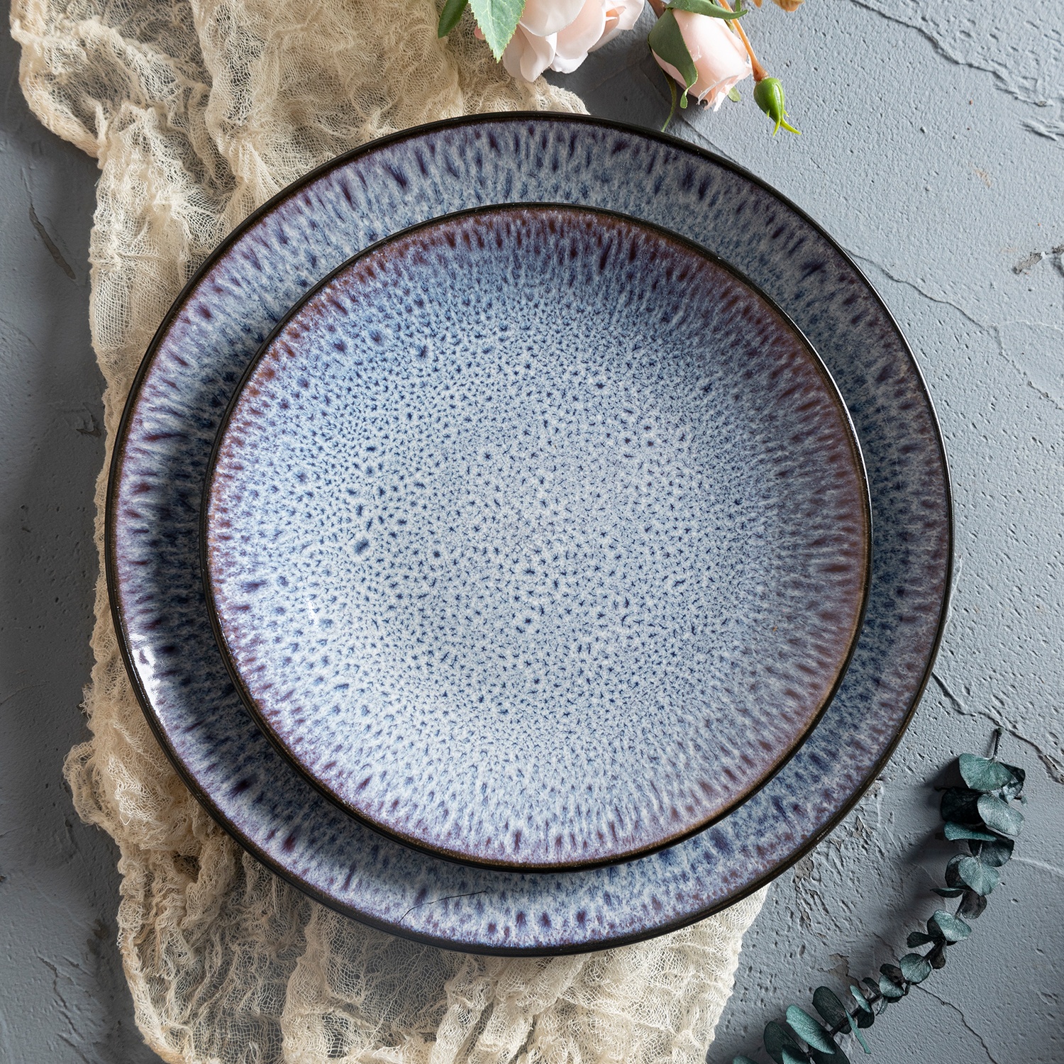 26.7cm Dinner Plate, Outside Matte Color Glaze And Inside Shinny Reactive Glaze