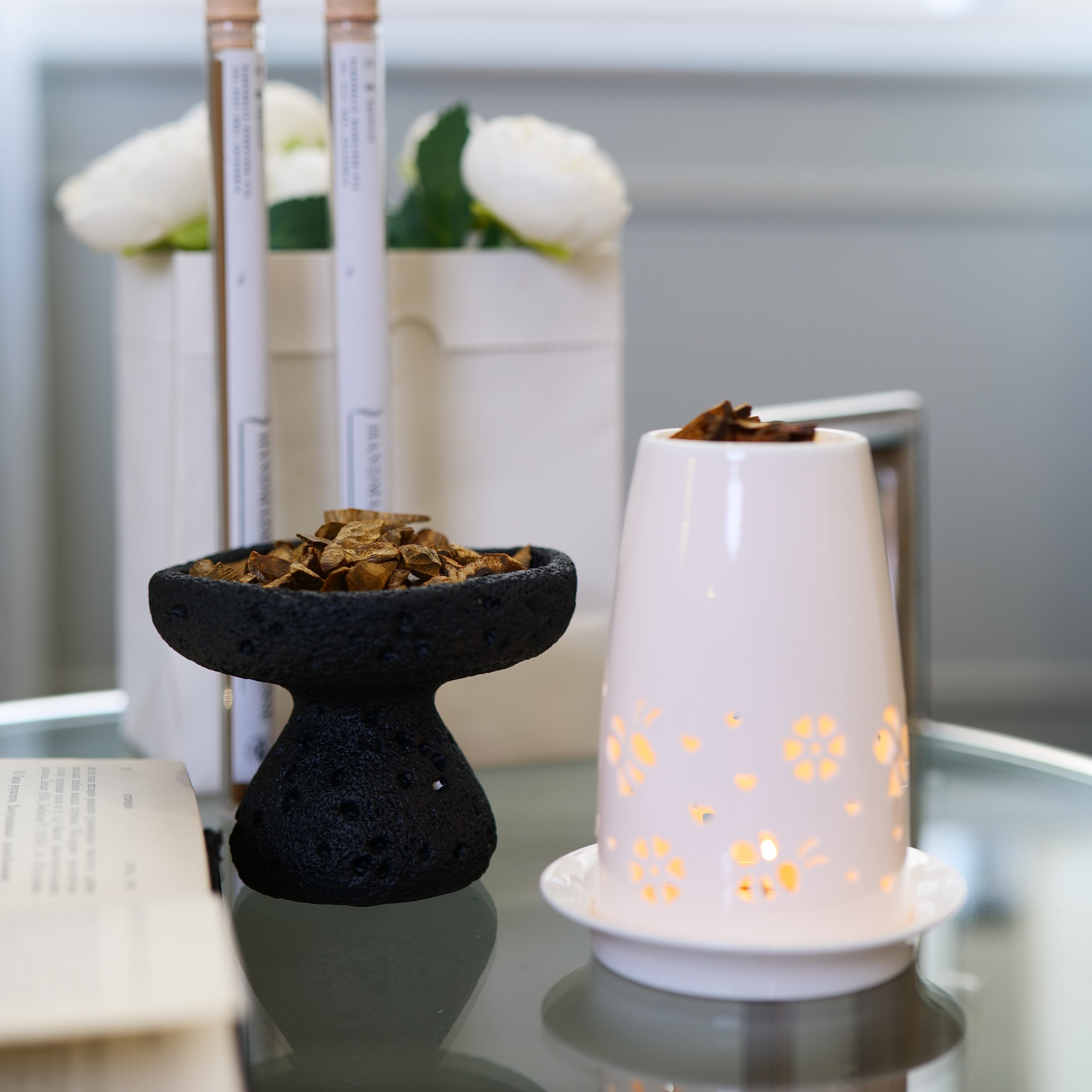 Oud incense burner