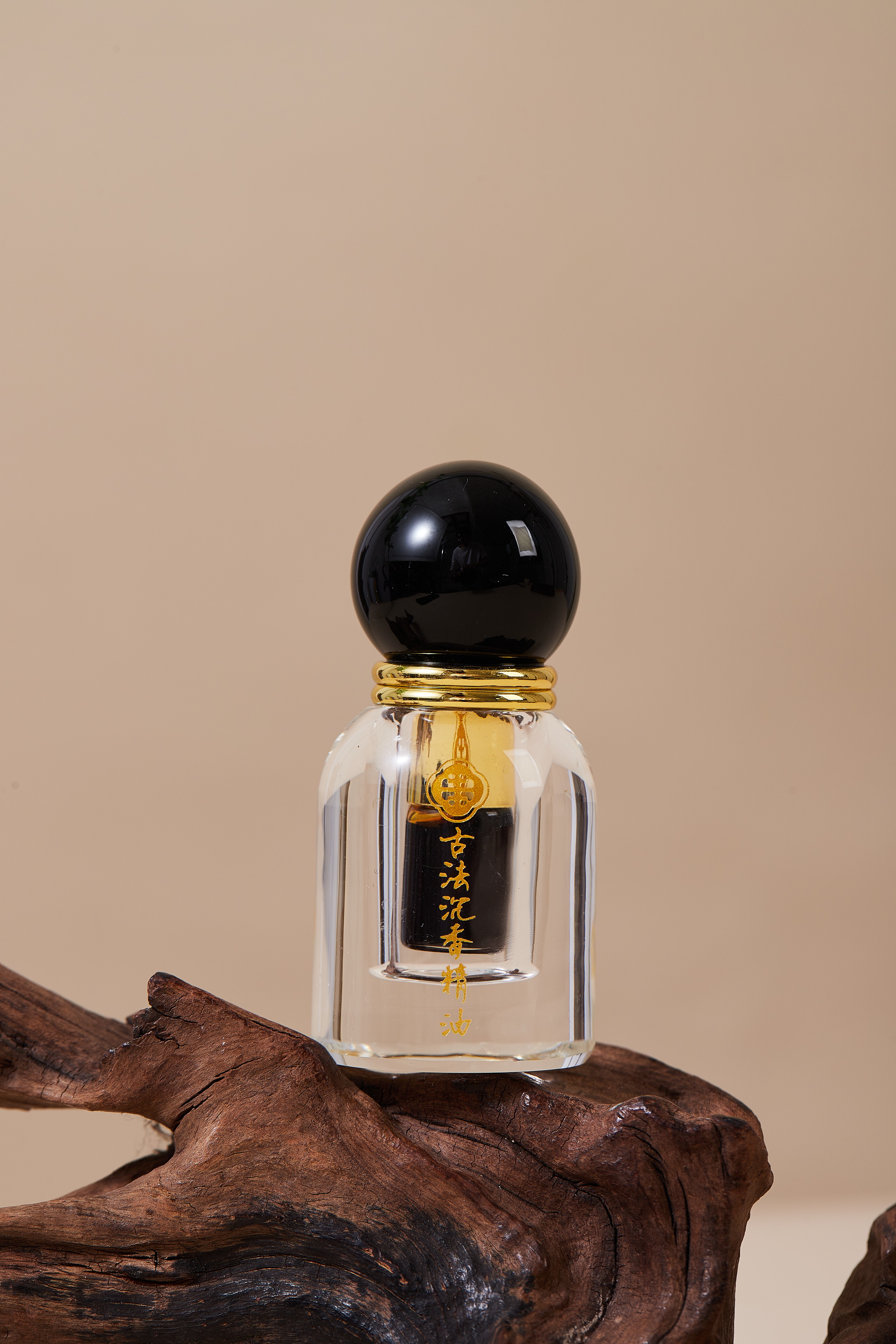 Oud oil