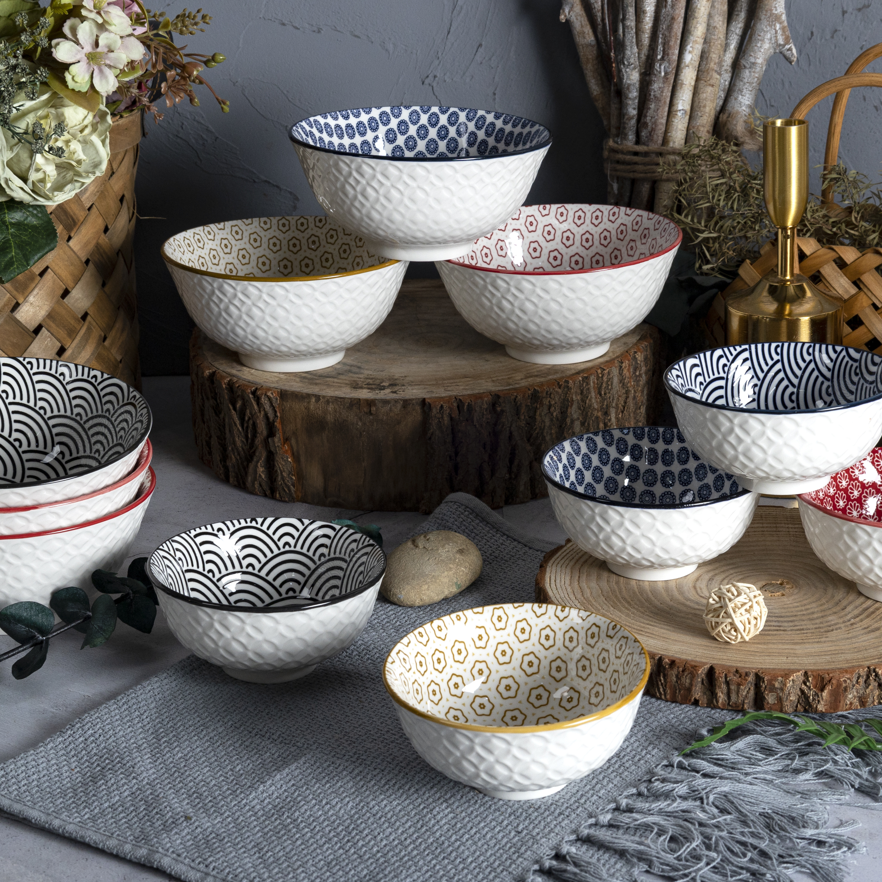 HappyGo Wholesale Large Quantity Porcelain Bowl Sets with Printed & Embossed for Cereal&Rice