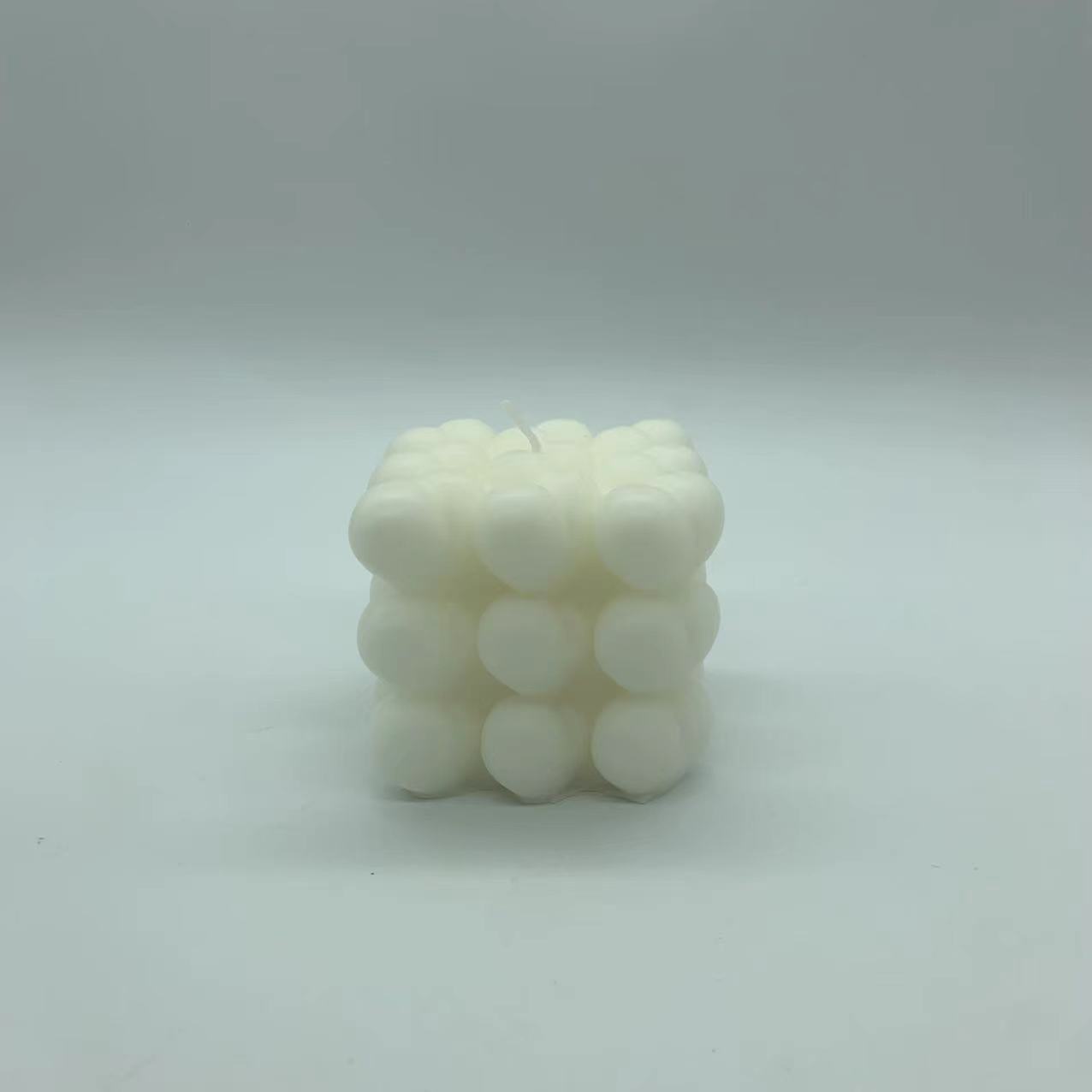 Hot Selling Smokeless Handmade Colored Rubik's Cube Shape Aromatherapy Candle Soy Wax Scented Candle