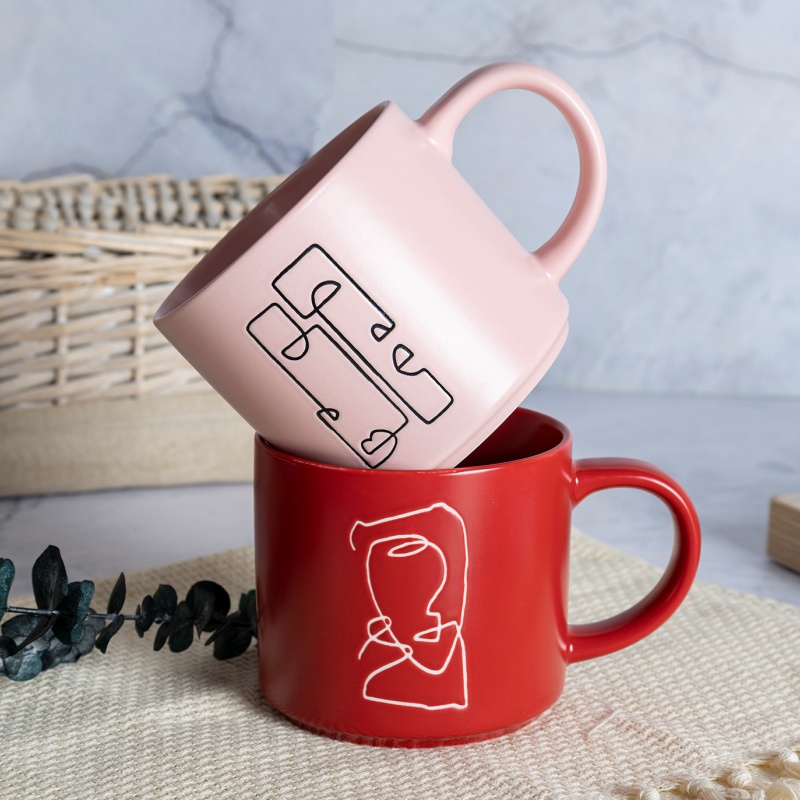 Stackable Artistic Ceramic Mug Set with Metal Stand – Space-Saving Design for Home & Gift Display