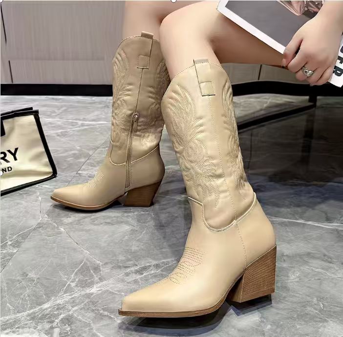 Ladies boots