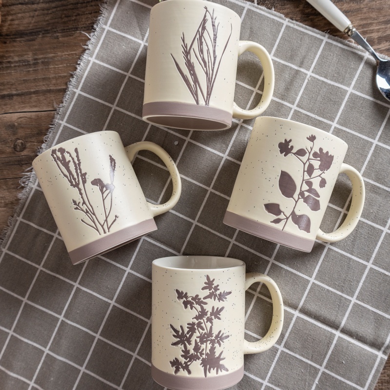 Nature-Inspired Botanical Ceramic Mug – Warm Beige Glaze, Perfect for Wooden Home Décor