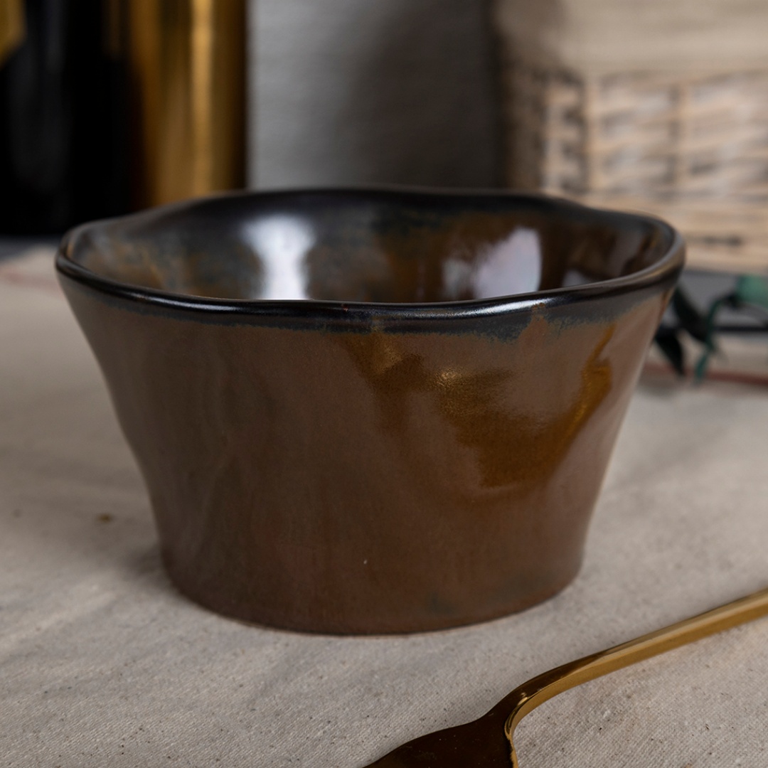Stoneware Set Pad Printing On Glaze In Matte Finish, Embossed Effect