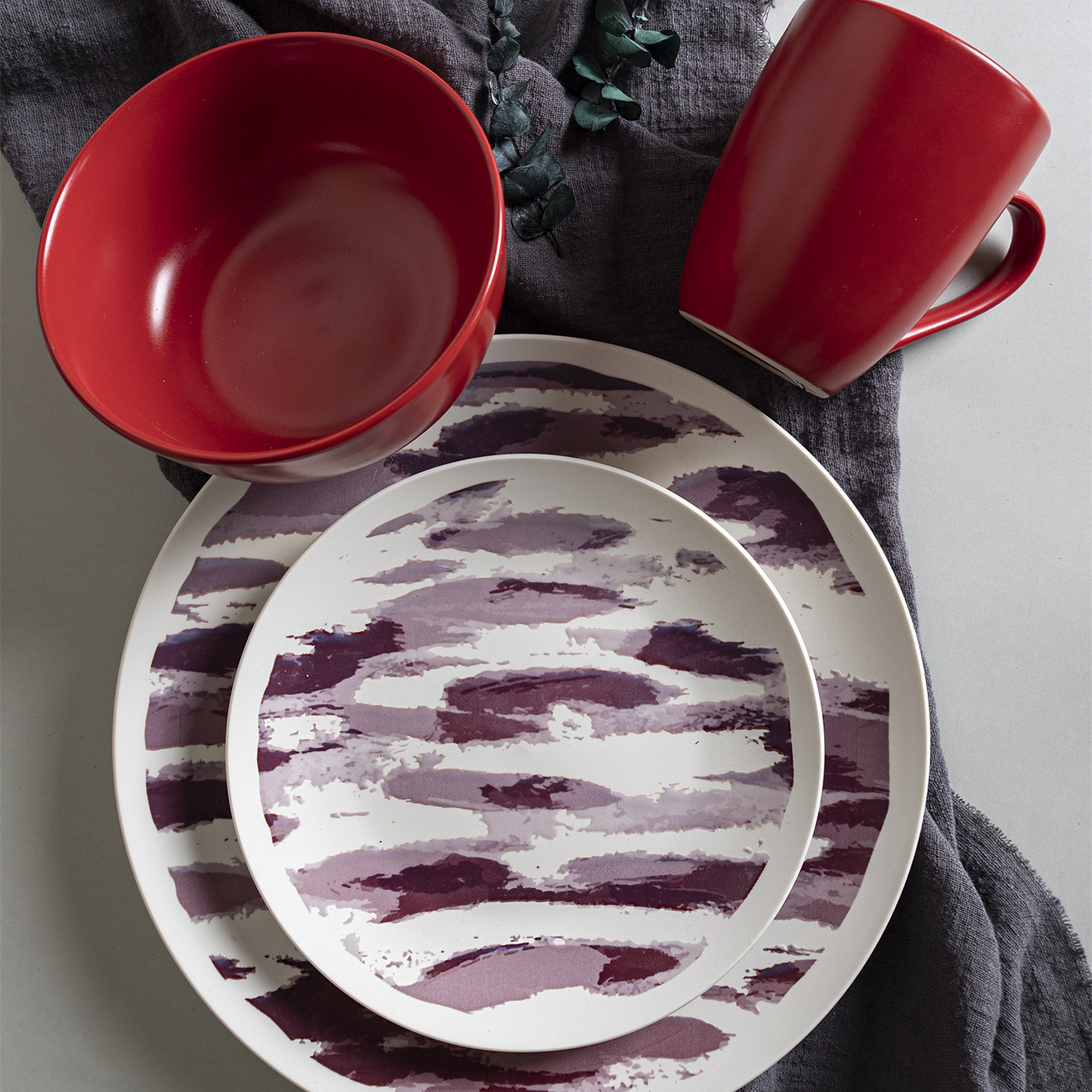 HappyGo Abstract Tableware Porcelain with Ink-Wash Printed Design Colored-Glaze Dinner Set