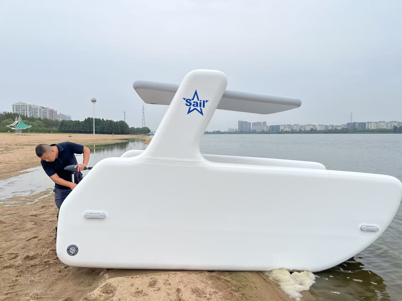 Inflatable yacht