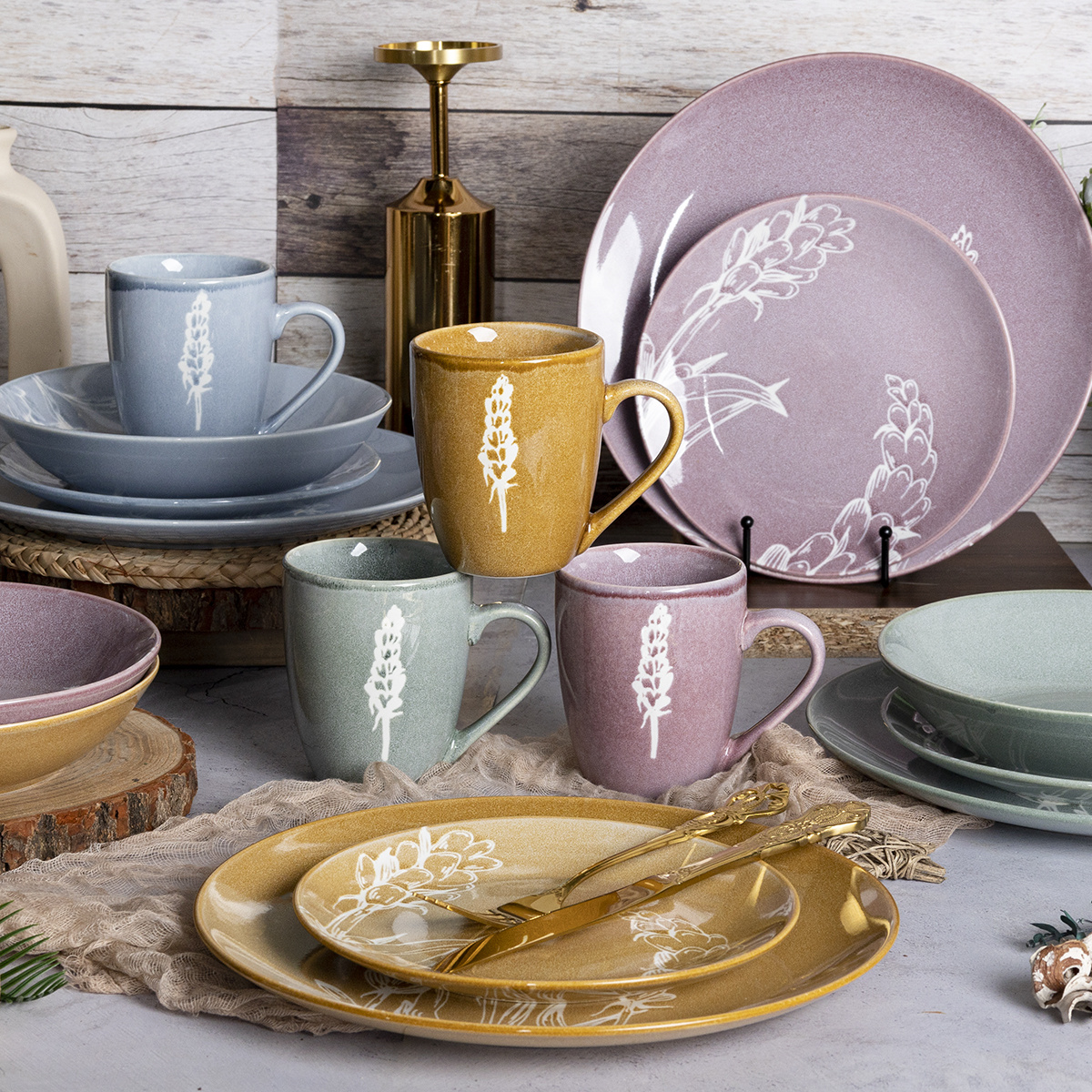 HappyGo 16pcs Ceramic Porcelain Reactive Glaze Printed Dinnerware Set with Botanical Patterns
