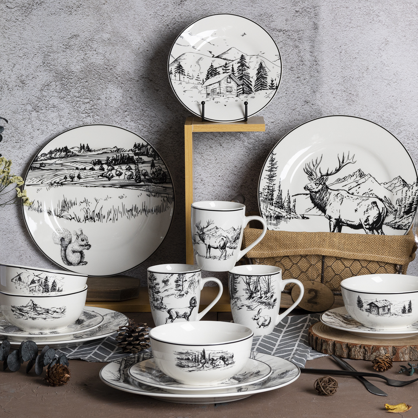 HappyGo Ceramics Dinner Plates Custom - Packaged White Porcelain Tableware with Winter Animal Decal
