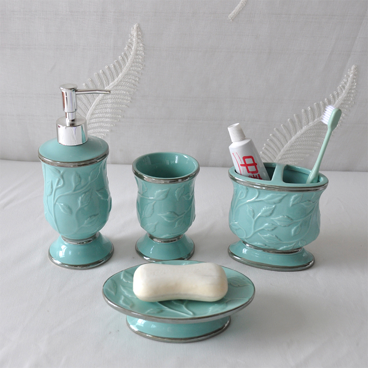 Hot Sale Luxury Bath Set Modern Soap Dish Ceramic Bathroom Set Wholesale Price Ceramic