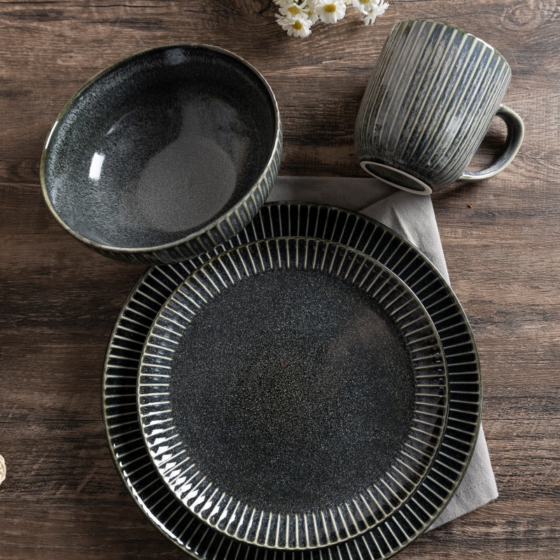 22cm Embossed Stripe Reactive Glaze Stoneware Salad Plate for Restaurant, Home & Gift