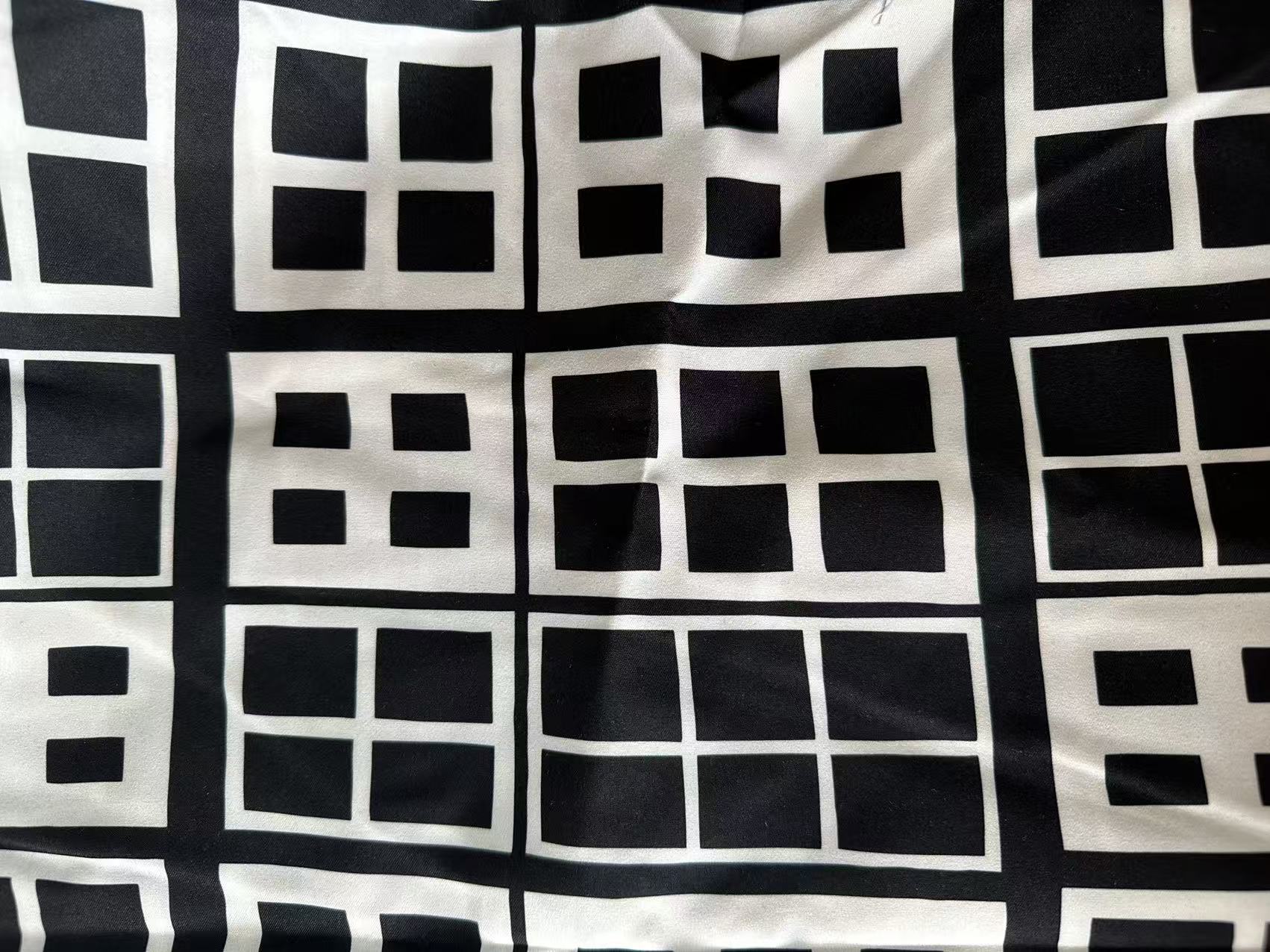 Printed polyester peach skin
