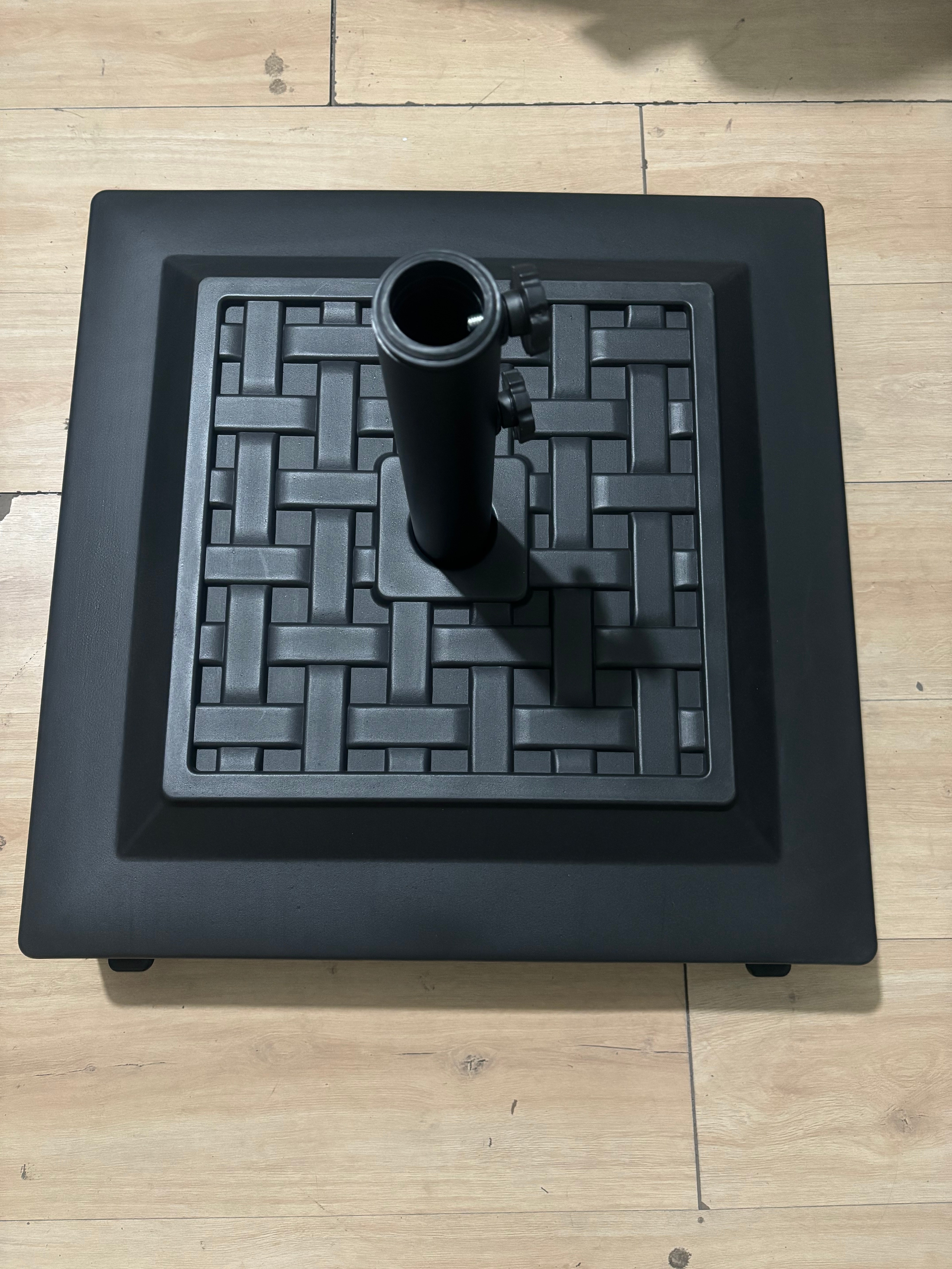 51KG Market Umbrella water base with wheels