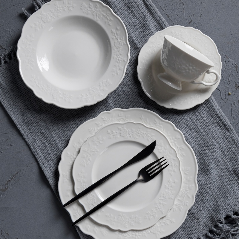 New Bone China Dinnerware Set for Family Dinner – Classic & Durable