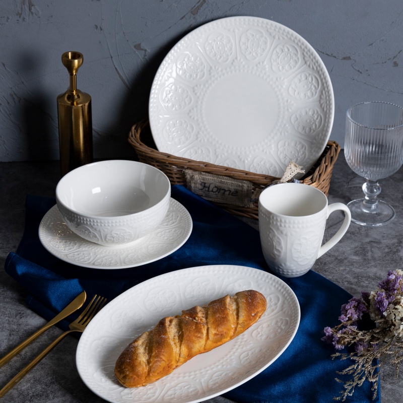 Fine New Bone China Dinnerware Set – Holiday Gift Collection