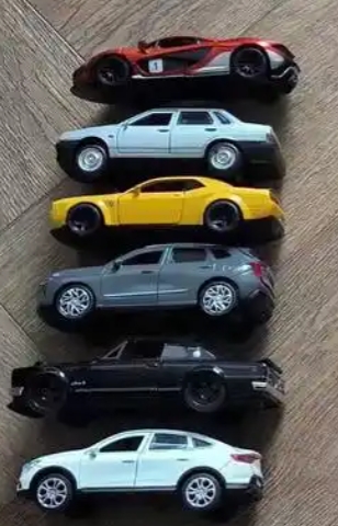 Toy car