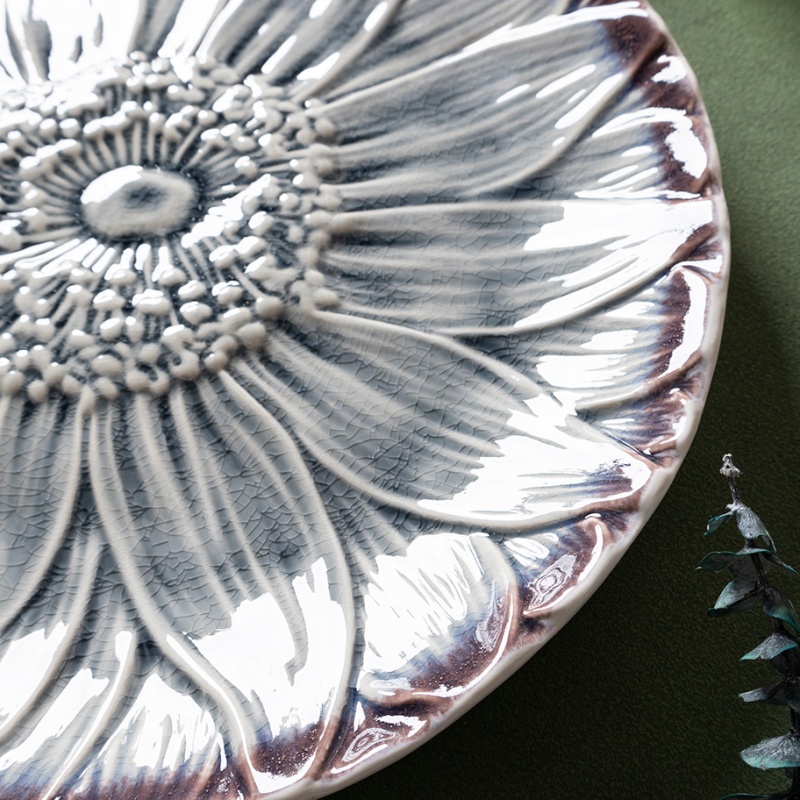 33.5CM Blue Petal Crackle Glaze Stoneware Plate – For Main Course, Serving or Display