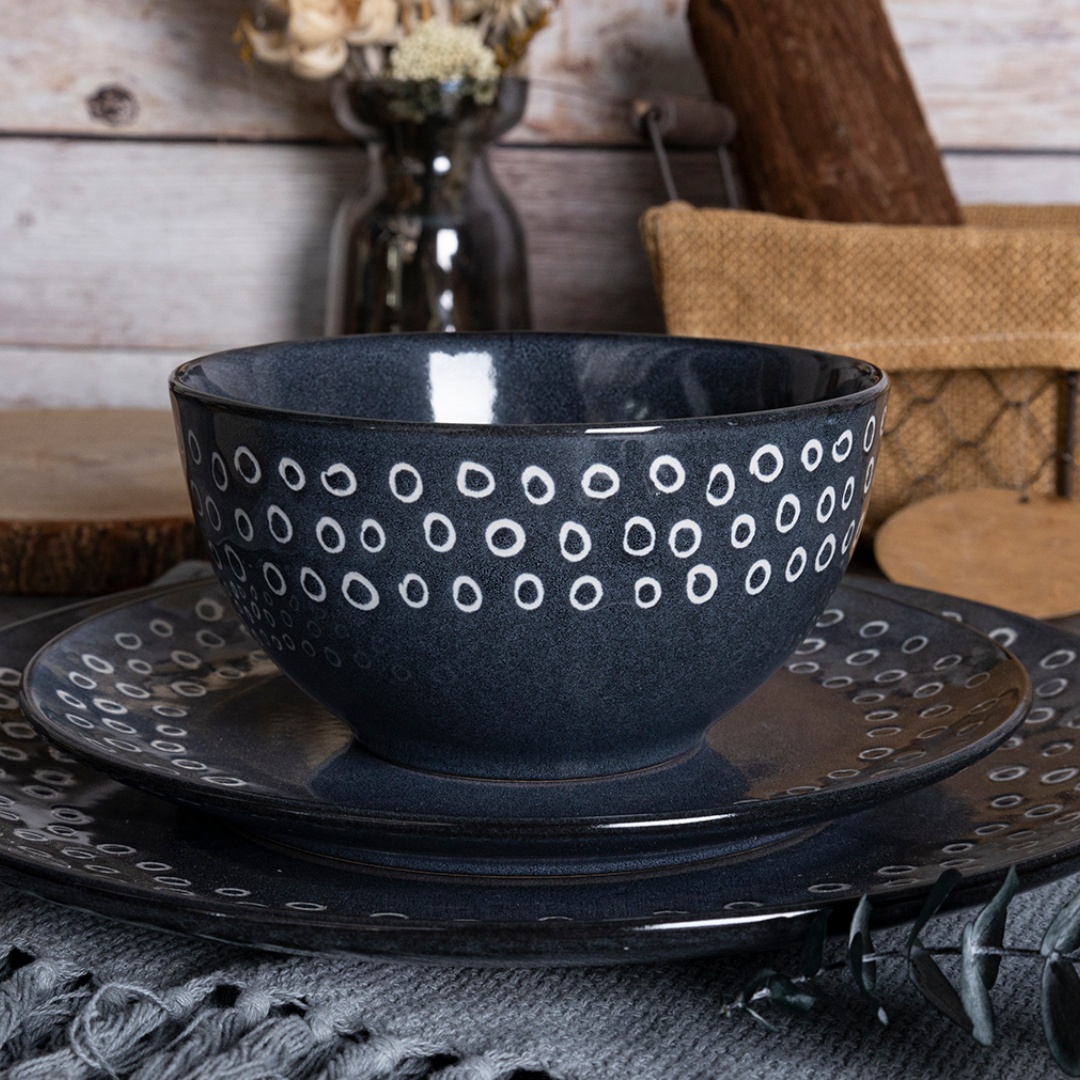 18pcs Dinner Set Reactive Glaze And Silk Screen Pattern