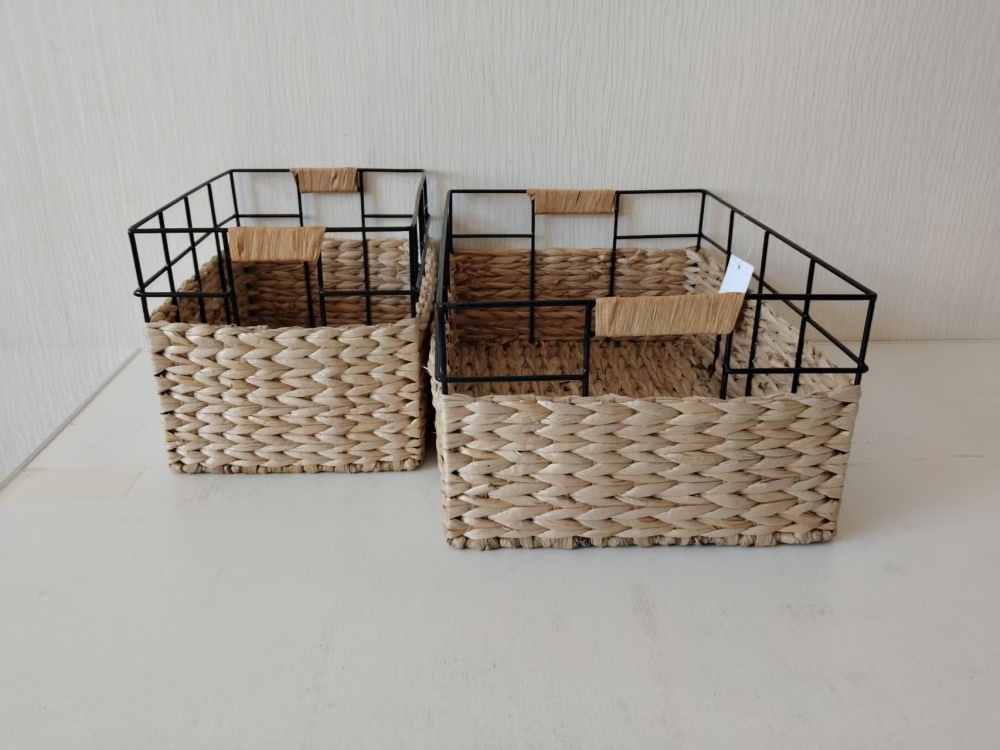 Storage basket