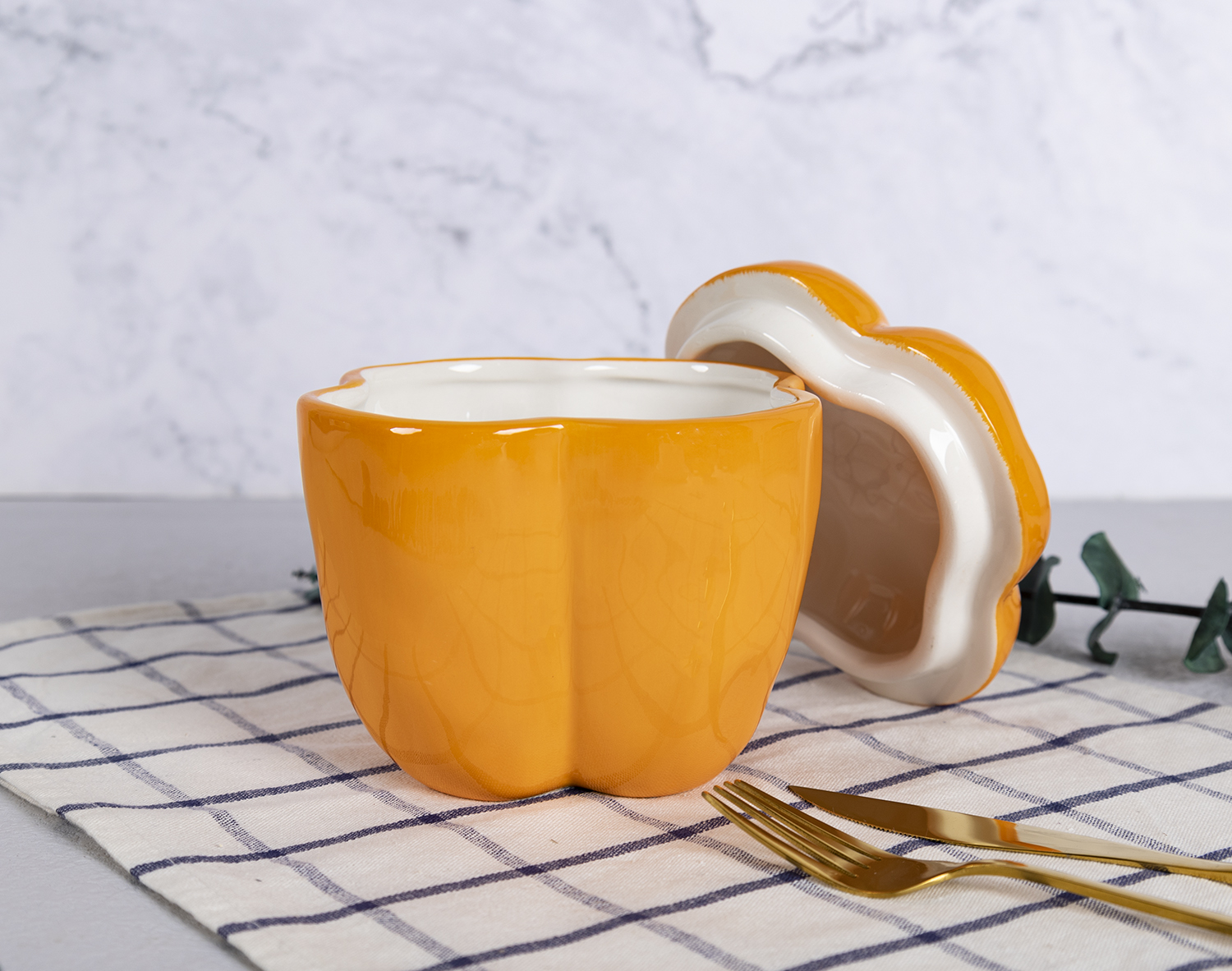 Ceramic Bell Pepper-Shaped Soup Jar with Lid Creative Vegetable-Themed Soup bowl for Kitchen&Dining
