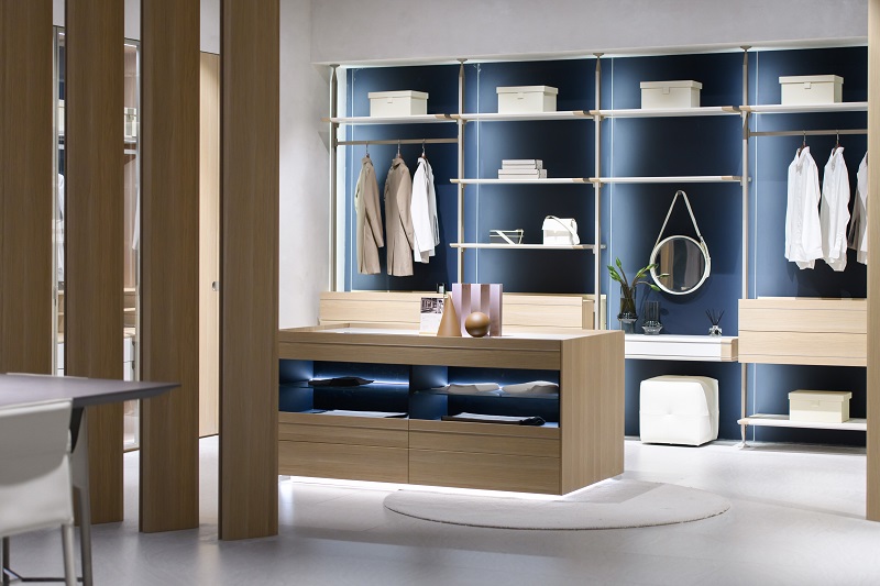 DEB Closet
