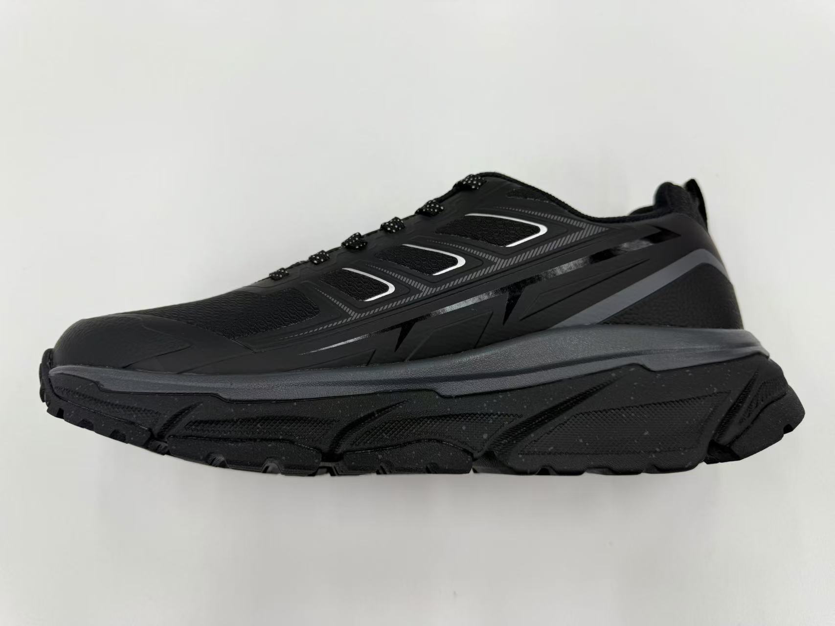 Outdoor shoes