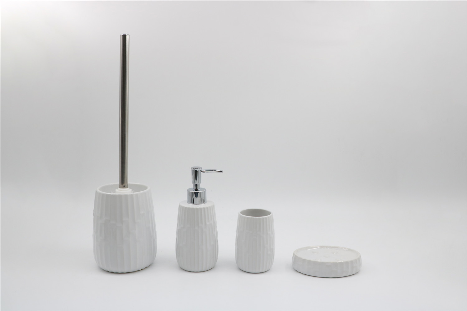 luxury 4pcs bathroom ceramic accessory set